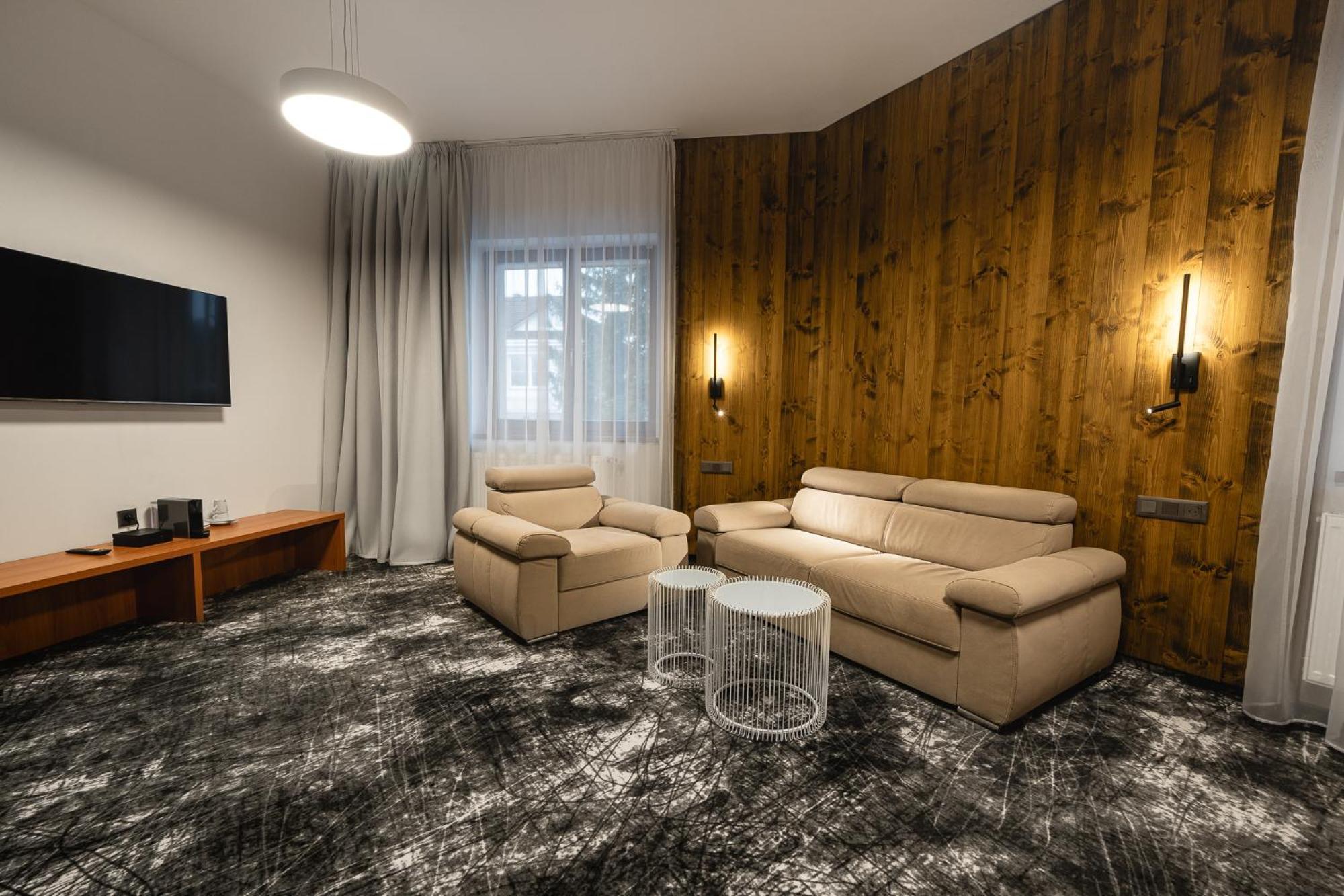Hotel Horal Roznov pod Radhostem Exterior photo