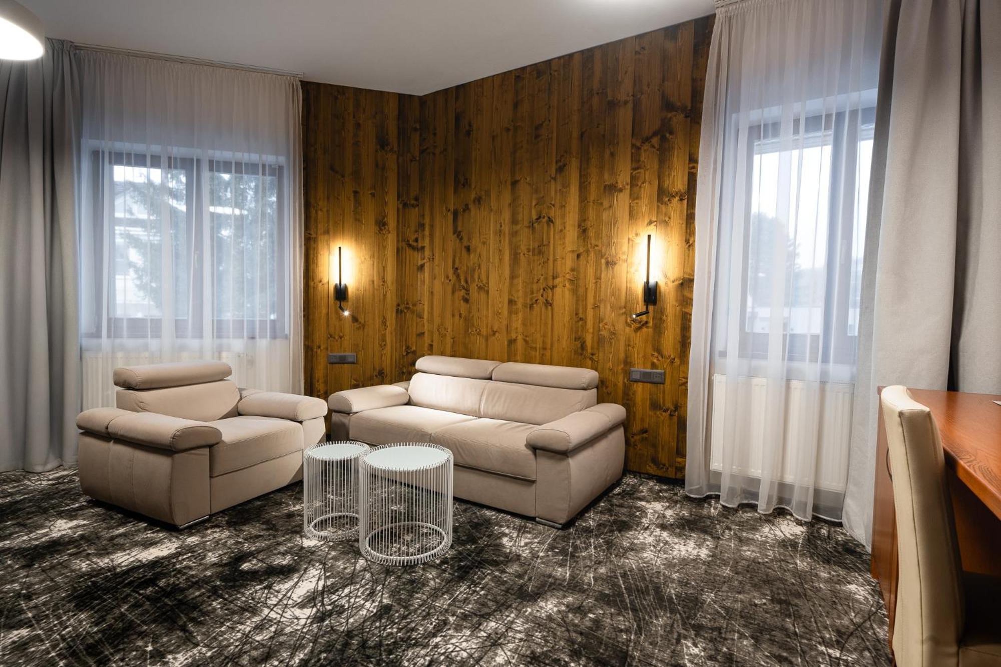 Hotel Horal Roznov pod Radhostem Exterior photo